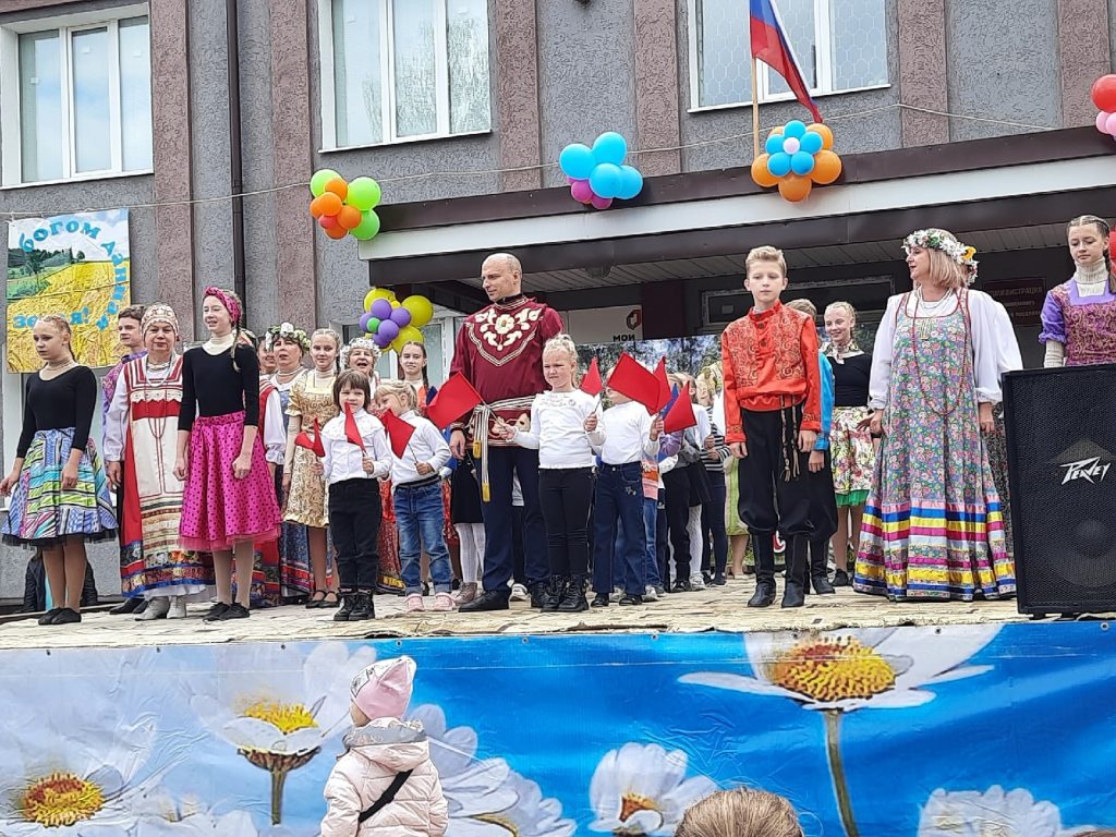 За городами важными есть уголочек малый. Его зову я Родиной. И всех он мне  милей. | 06.09.2022 | Новости Иваново - БезФормата